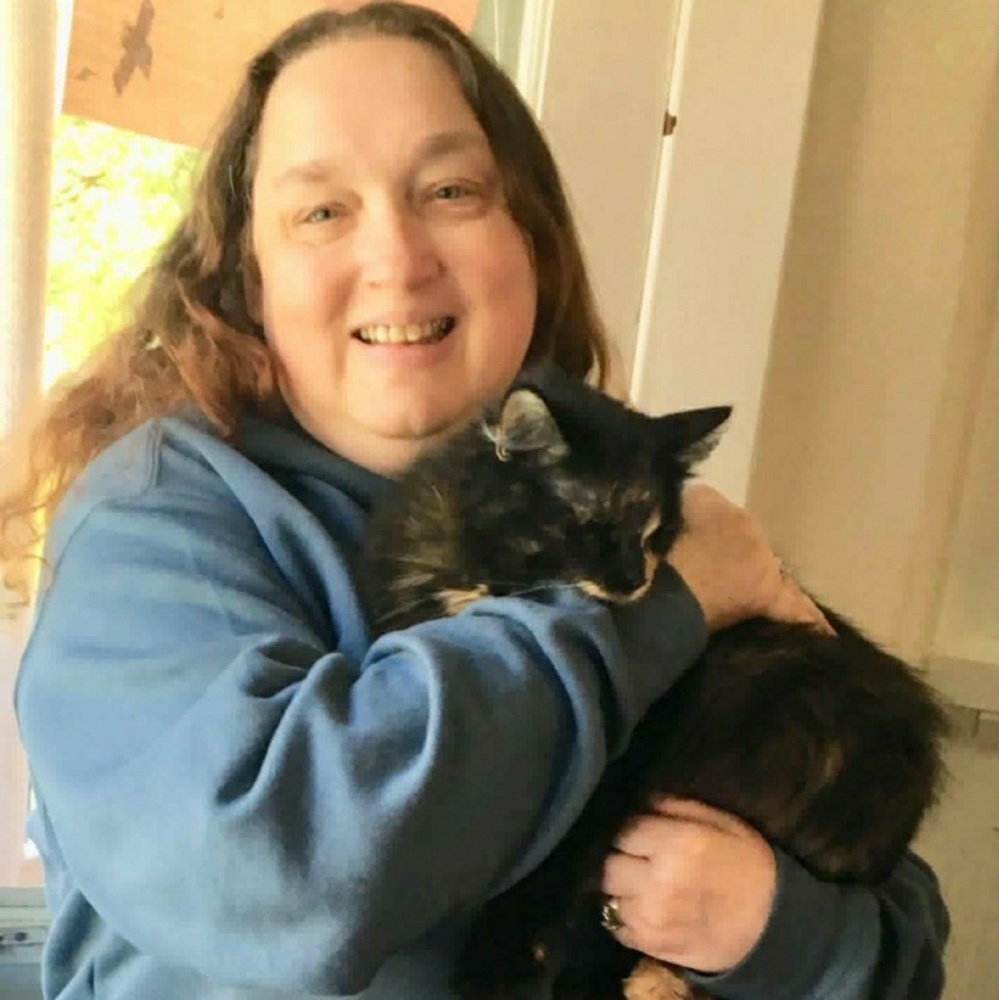 Meet your Posher, Suzanne